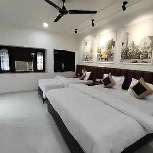 Mrk 2* Varanasi